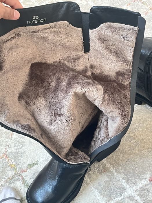 Продам женские кожаные ботинки