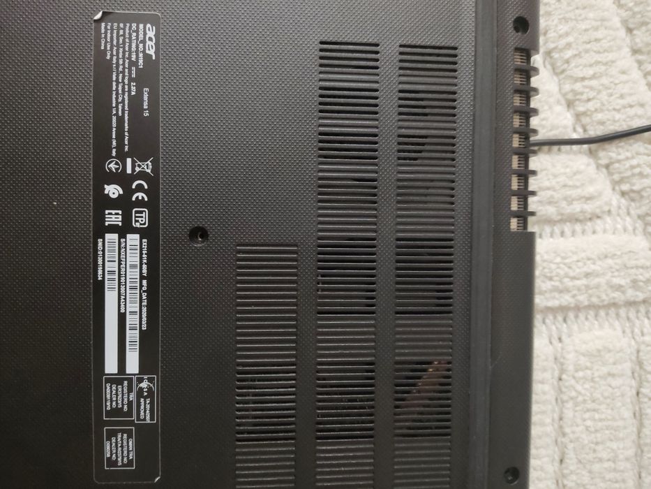 Acer extensa 15  ноутбук в нормальном состоянии