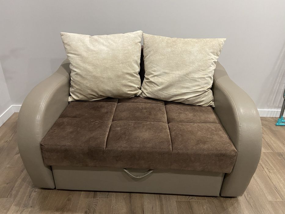 Продам практический новый диван.