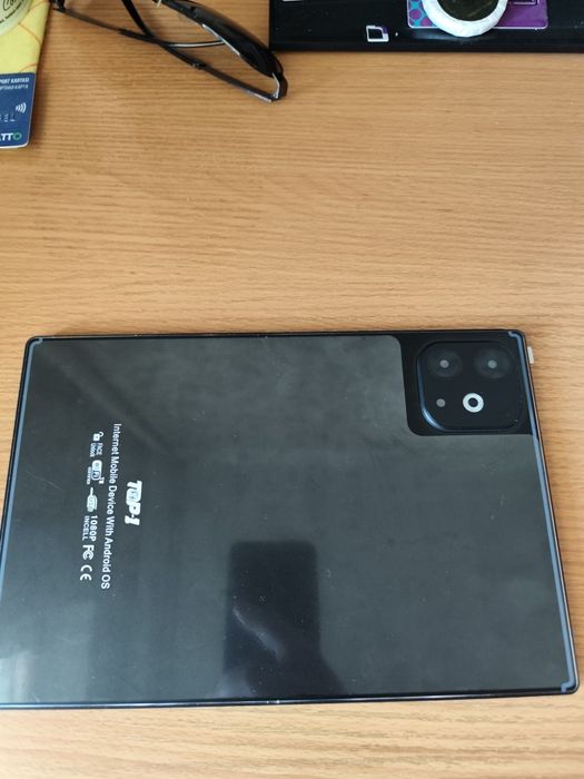 Продам планшет почти новый