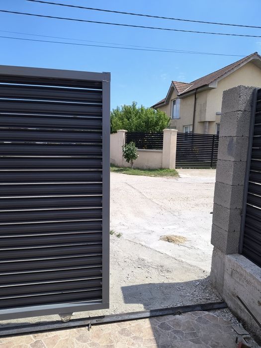 Casă Paleu cu etaj