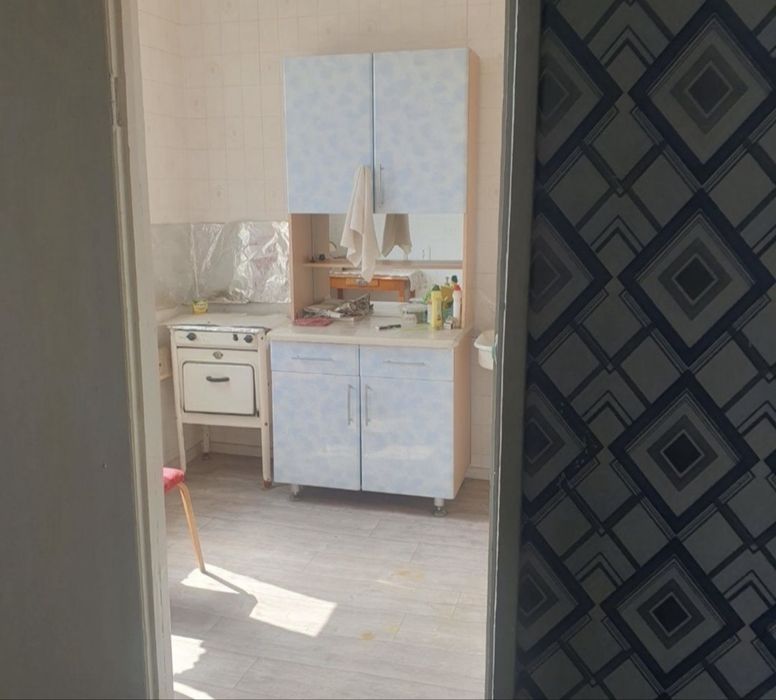 Код 868  Продается 1/4/4 ком квартиру куйлюк массив 1 не торец