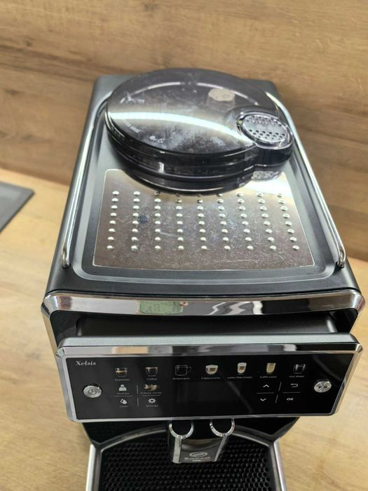 Saeco Xelsis SM - внос , с БГ меню , в оригинален кашон
