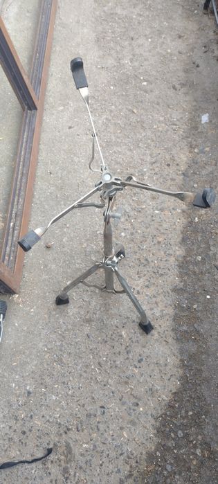 Стойка за барабани,стойка за чинели,стойка за ноти