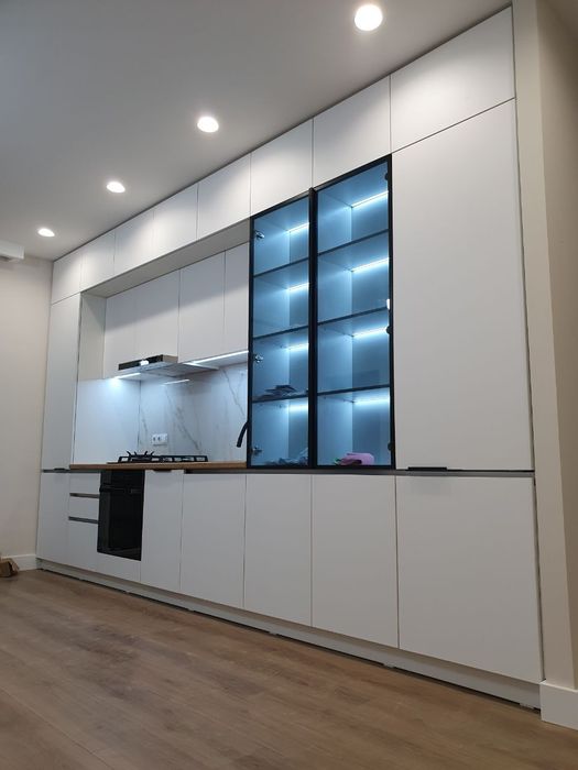 Мебель на заказ Кухонный гарнитур стиле Хай-тэк  Шкафы-купе спальный