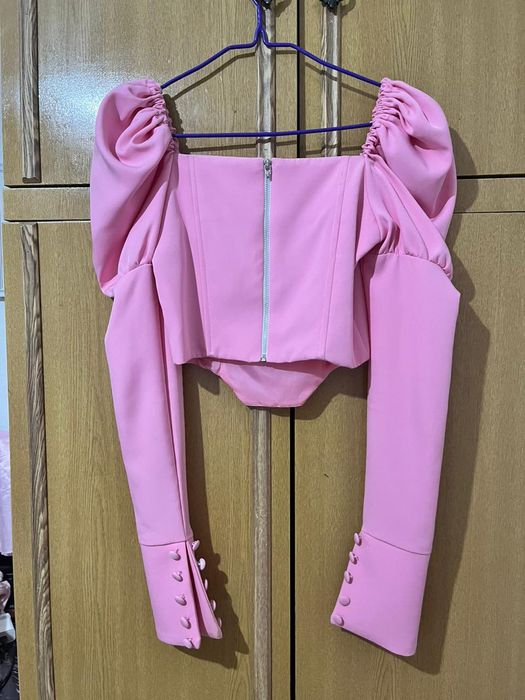 Блузка  розовая с корсетом