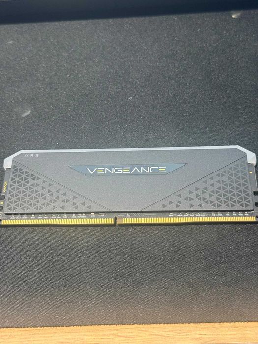 32GB RAM (4x8) Corsair Vengeance DDR4 3600MHZ RGB