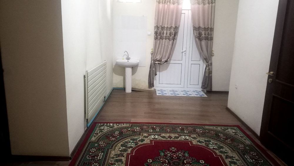 Qibray tumani Mexnat. Birdamlikda .6 sotix 7 xona.130 000 $ keliishami