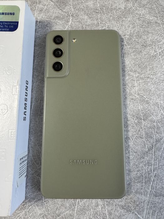 Samsung S21 FE 8/256 Гб