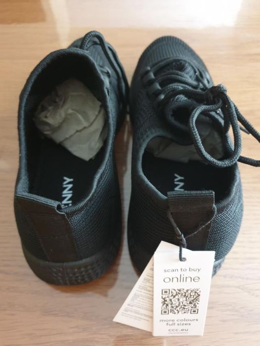Нови дамски дишащи обувки JENNY номер 41.