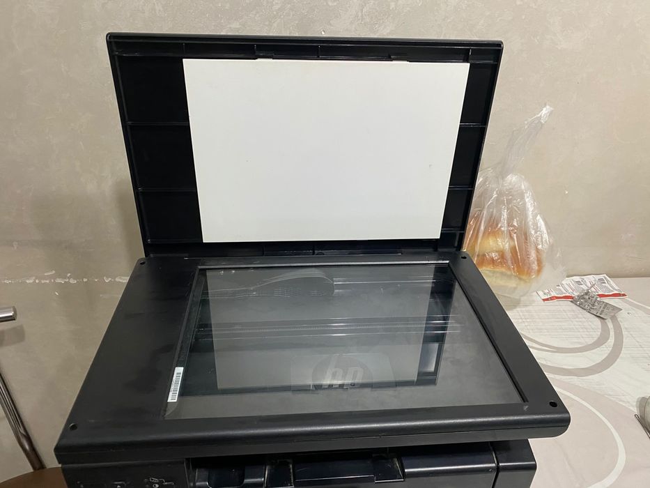 Срочно продам Принтер HP LaserJet Pro M1132 MFP черный