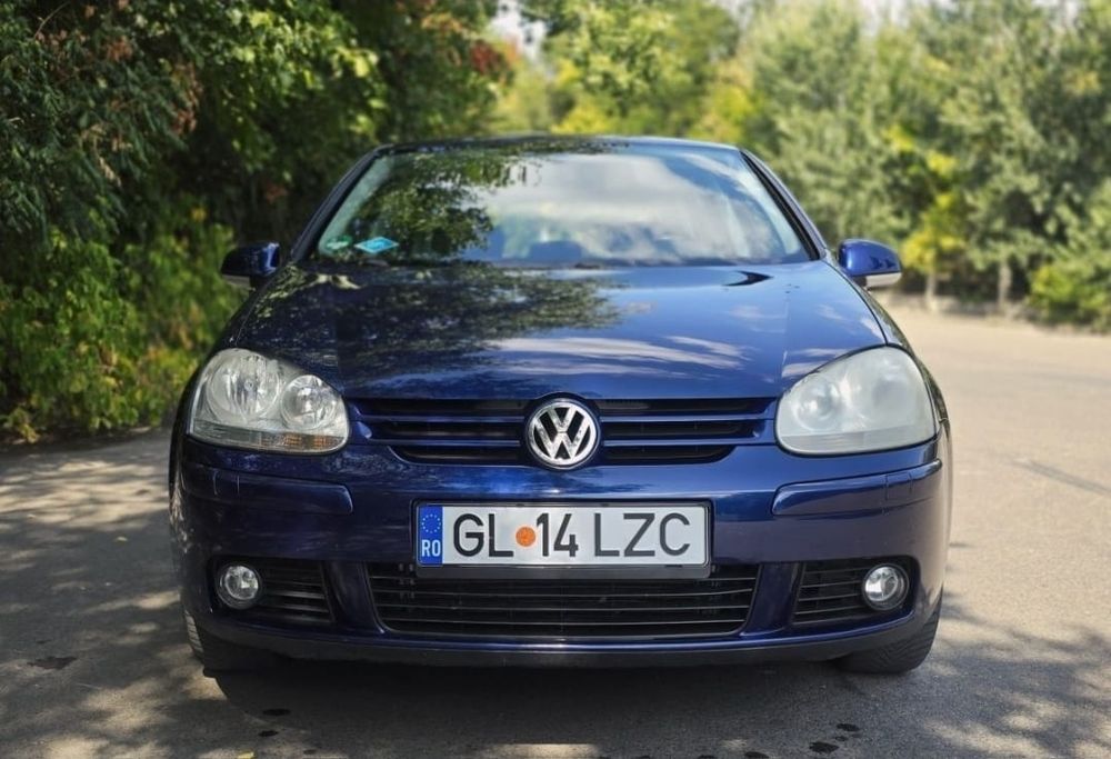 VW Golf 5 Tour 2007 1.6 benzina cu GPL AC 101 cai