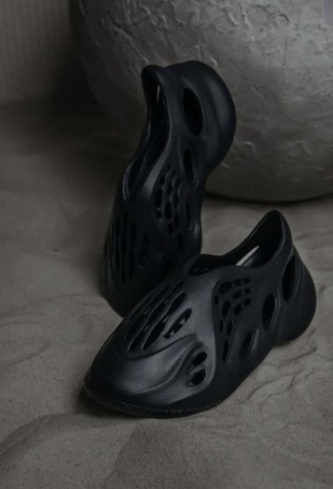 Adidas Yeezy Foam RNNR Onyx