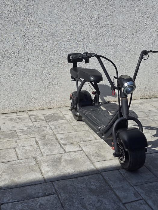 Vand sau schimb scuter electric harley