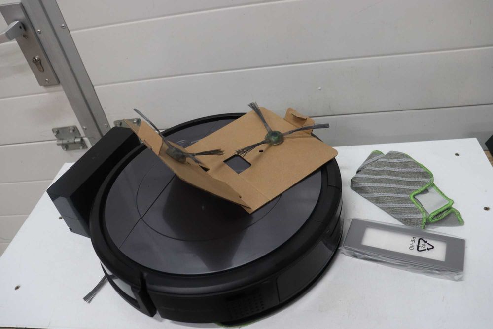 Прахосмукачка робот iRobot Roomba Combo, Mop, App, WiFi