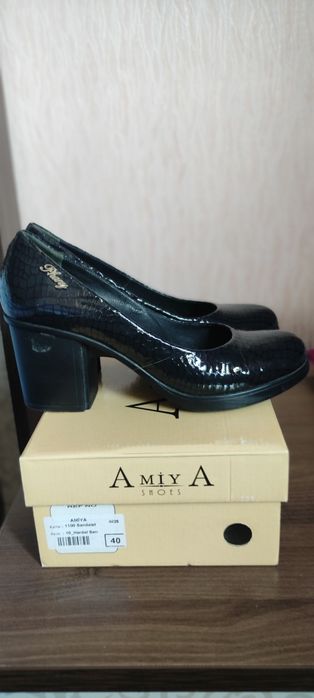 Продам дёшево обувь. Турция