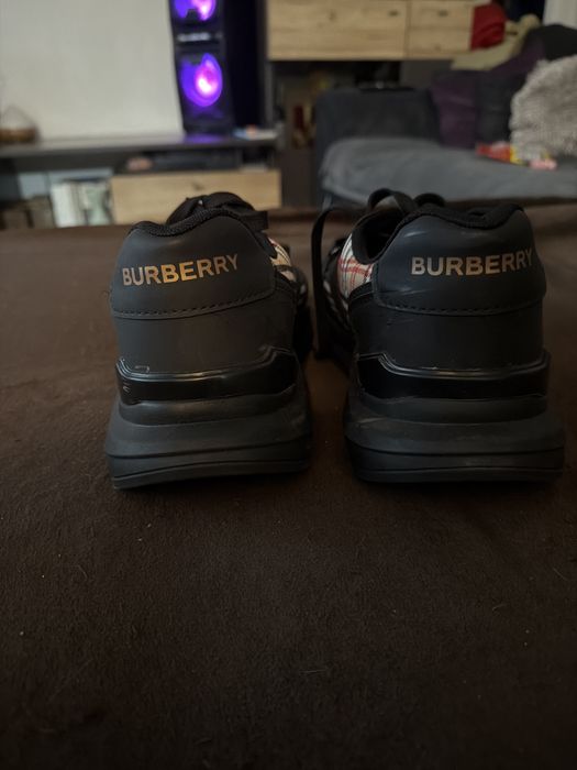 Papuci burberry marime 43