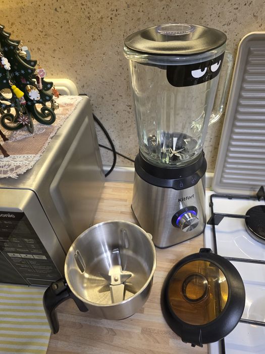 Продам блендер Kitfort 2 в 1 KT-1344