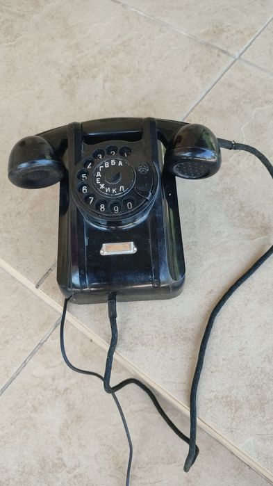 Телефон раритетный бакелитовой
