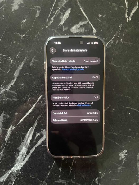 Vând iphone 16 pro