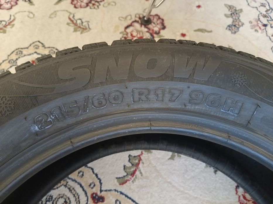 Продам шины зимние 4 колеса