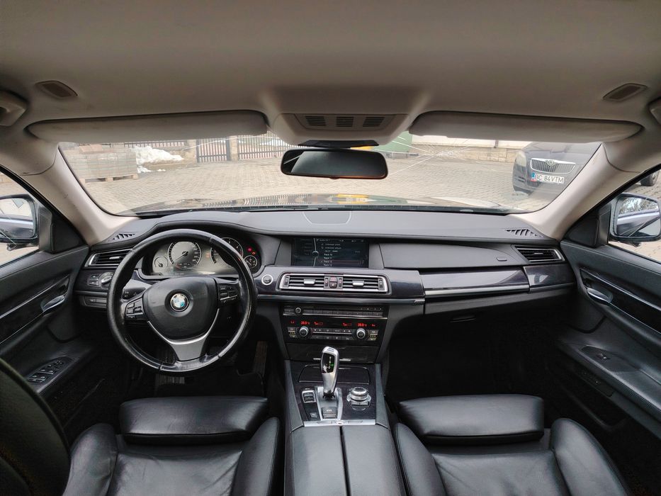 BMW F01 2010 3.0d 245cp