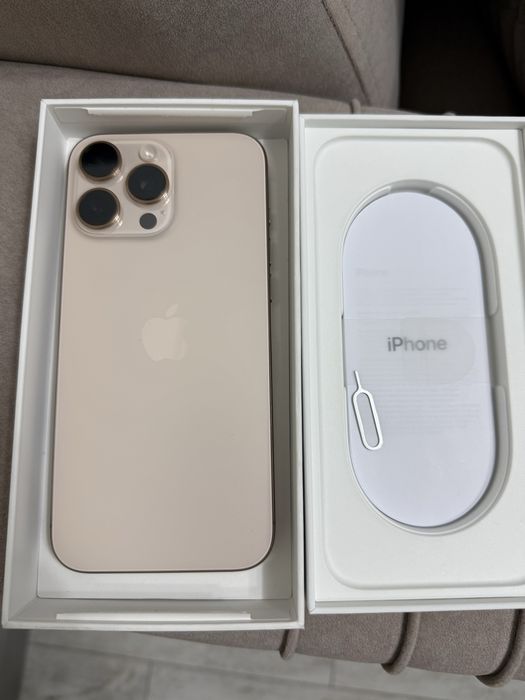 Продам iPhone 16 Pro Max  256 гб в отличном сотсояянии .