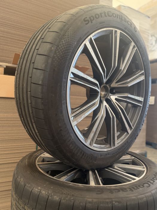 Set Roti complete R 21 AUDI Q8 / Q7