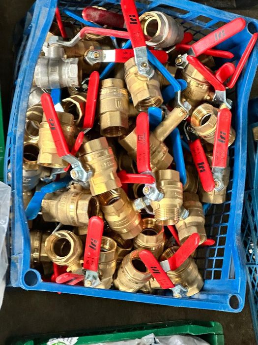 Robineți,fitinguri ,racorduri sertizare