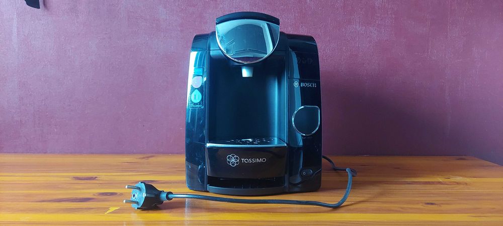 Vând espressor Bosch Tassimo