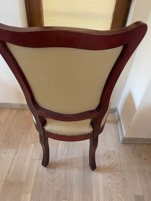 Луксозни трапезни столове от масив с кожени облегалка и седалка