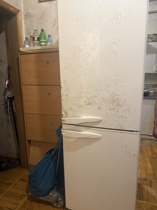 Холодильник б/у продается
