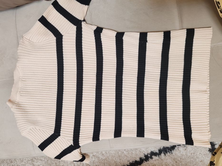 Пуловер с къс ръкав