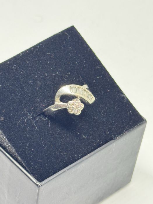 сребърен дамски пръстен 3.35гр 925