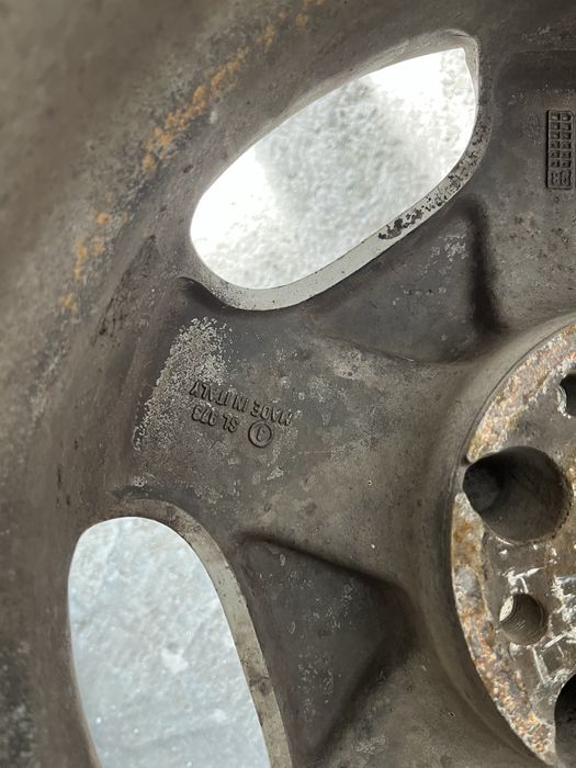 Диски R16 с резиной на Мерседес