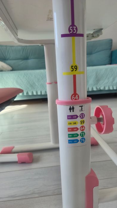 Продам растущий стол и стул для школьника