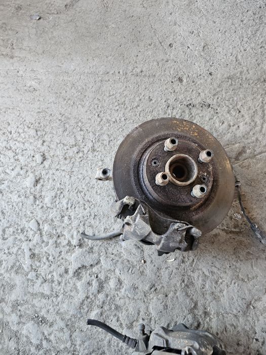 Fuzeta stanga dreapta completa dacia logan 1.2 2014