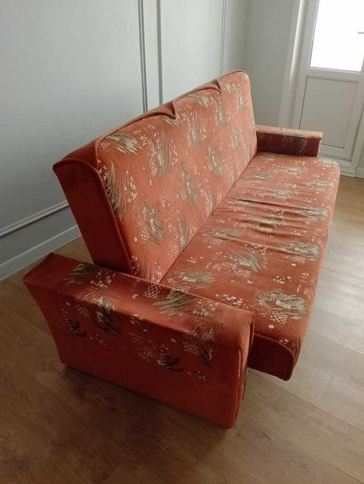 Диван отдам даром