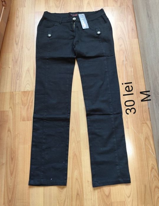 Pantaloni dama noi