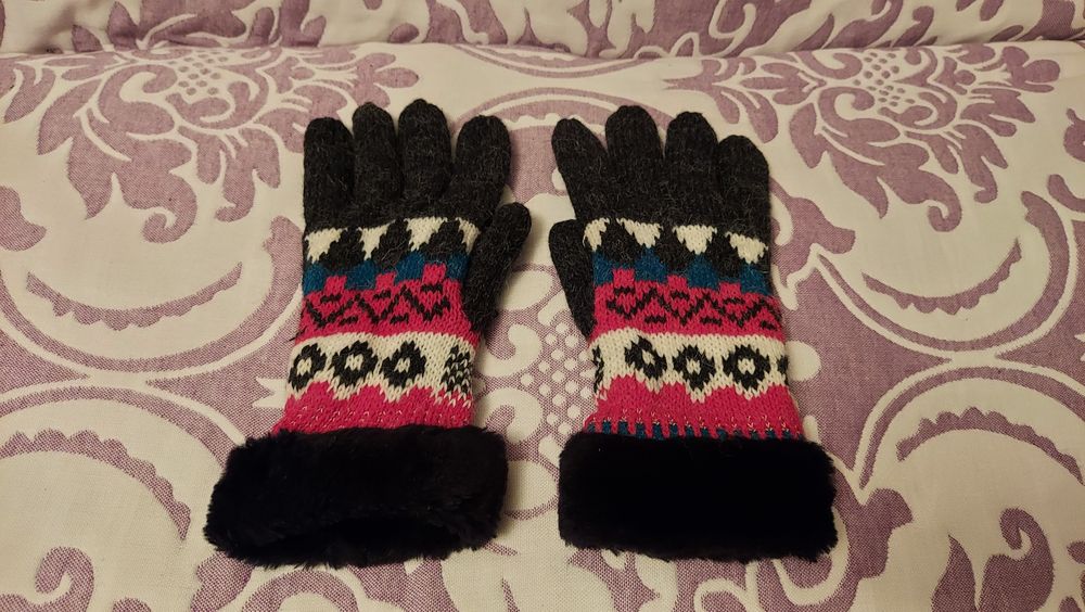 Варежки детские шерстяные