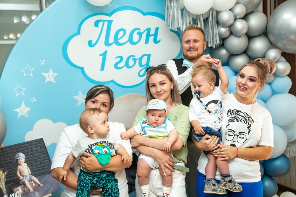 Ведущий Платон Лебедев