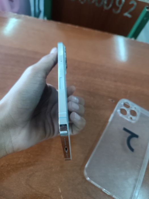 Iphone 13 pro max IDEAL