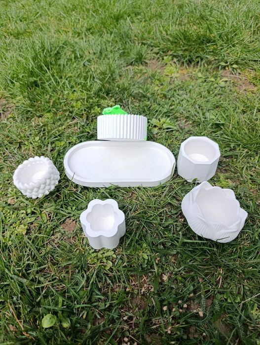 Гипсови кашпи цена 0.45€ до1,10€