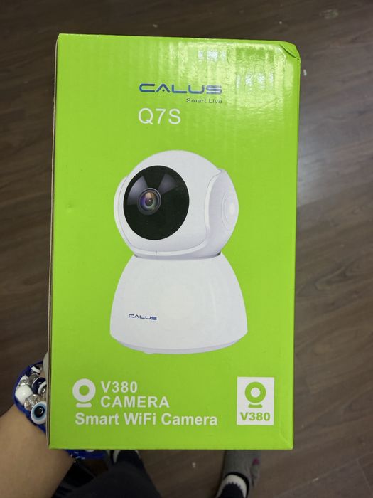 Продаются 4 смарт ip камеры вместе с с накопителелями 128 гб