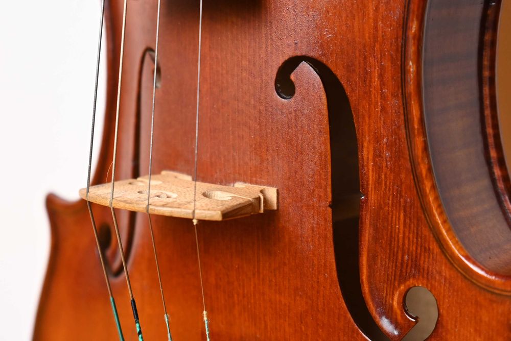 vioara 4/4 cu arcus si toc de vioara