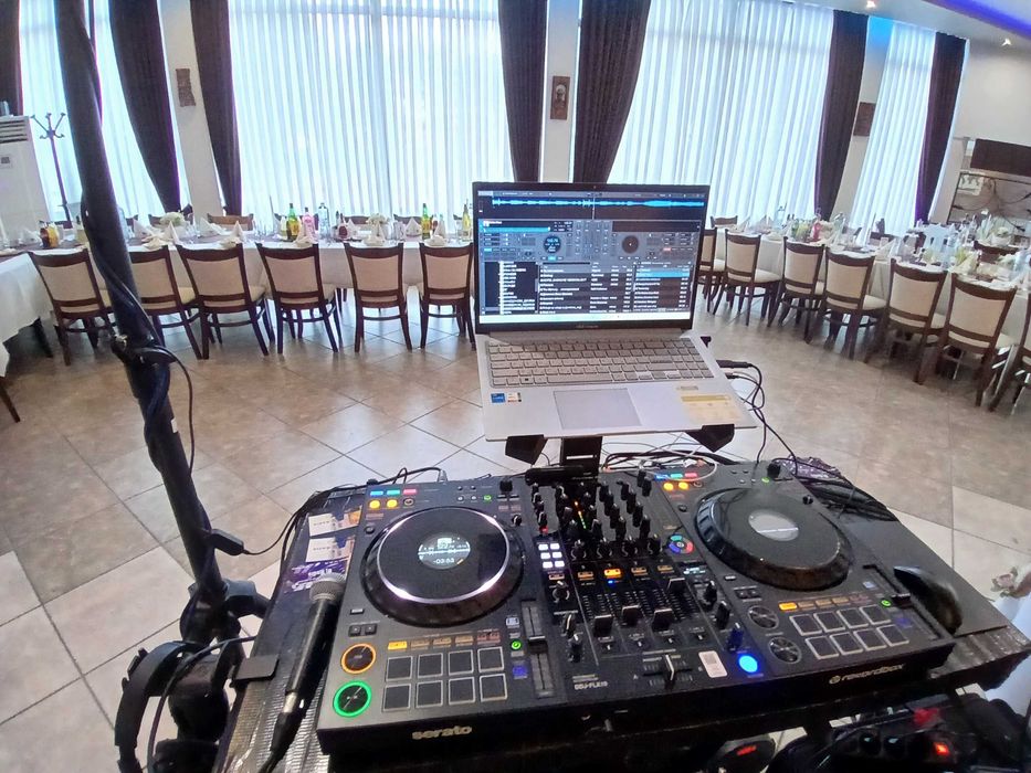 DJ (event manager and drummer) за Вашето незабравимо парти