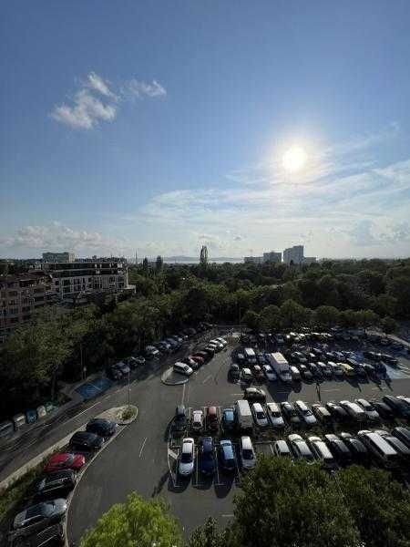 Ексклузивно! Ключ в агенцията! Тристаен апартамeнт в к-с Перла!