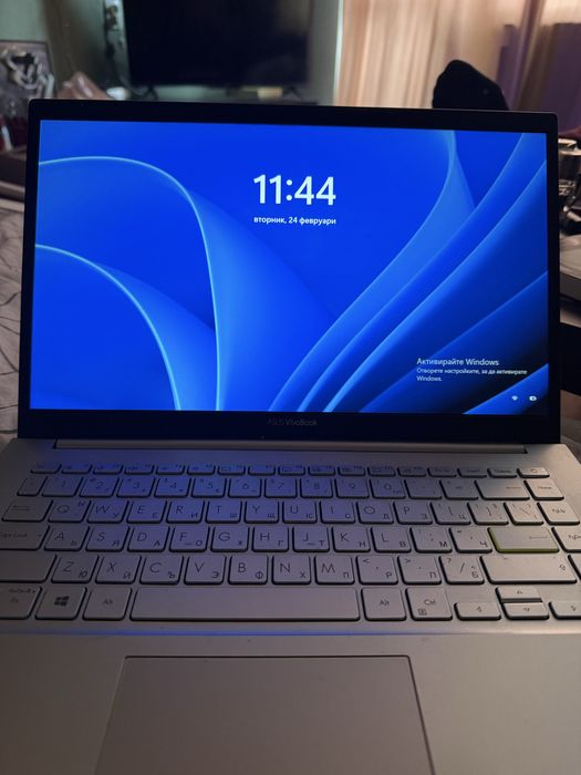 Asus VivoBook продавам
