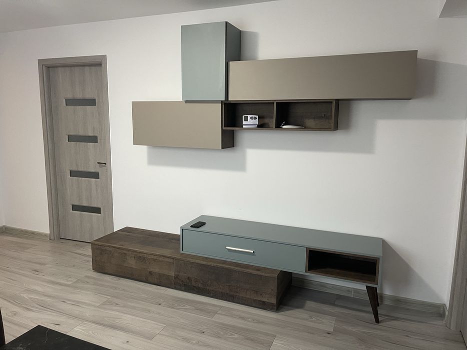 Inchiriez apartament 3 camere 450€