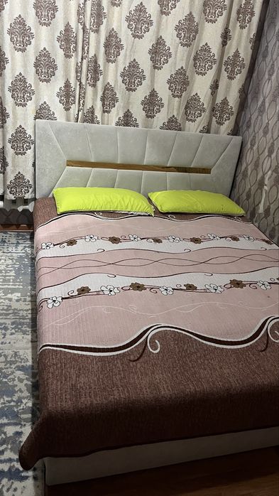 Спальный кровать